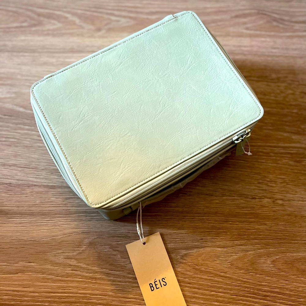 Beis - The Cosmetic Case in Matcha
